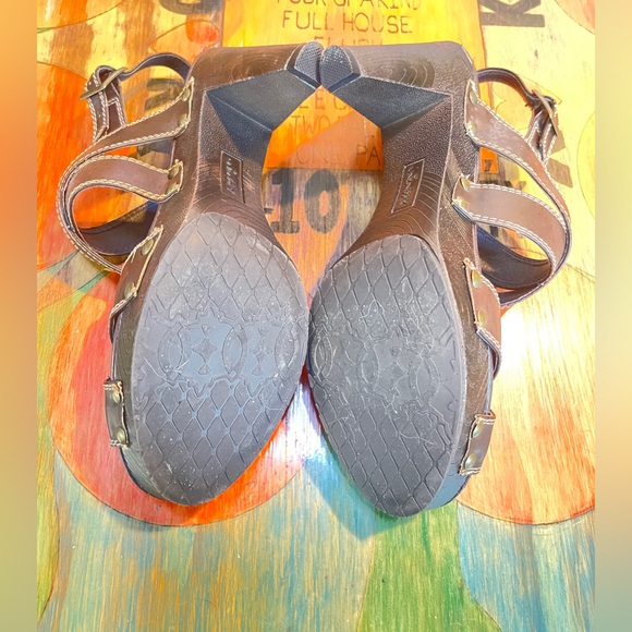 Union Bay Ronda Sandal Womens 9.5M Brown Platform and Chunky Heel 318-50-55. - Picture 7 of 7